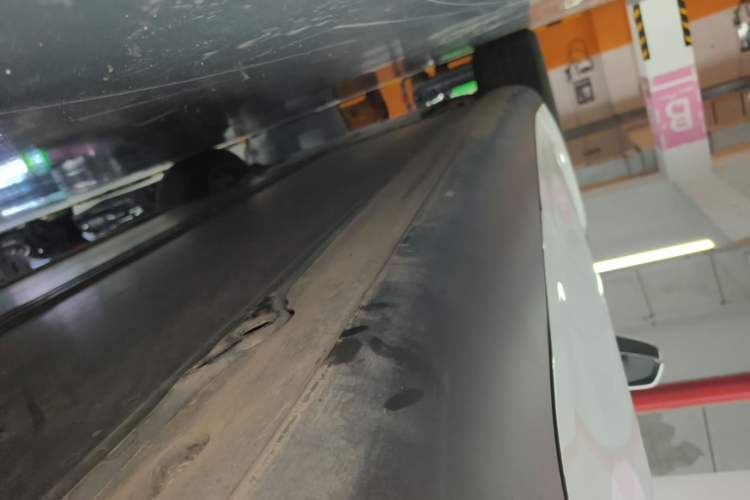 Used Tesla Model Y 2023 Rear-Wheel-Drive Version Left Side Sill