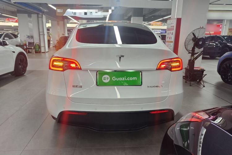 Used Tesla Model Y 2023 Long-Range All-Wheel-Drive Version Rear