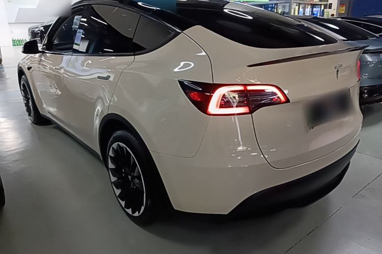 Used Tesla Model Y 2023 Rear-Wheel-Drive Version Rear Left 45 Deg