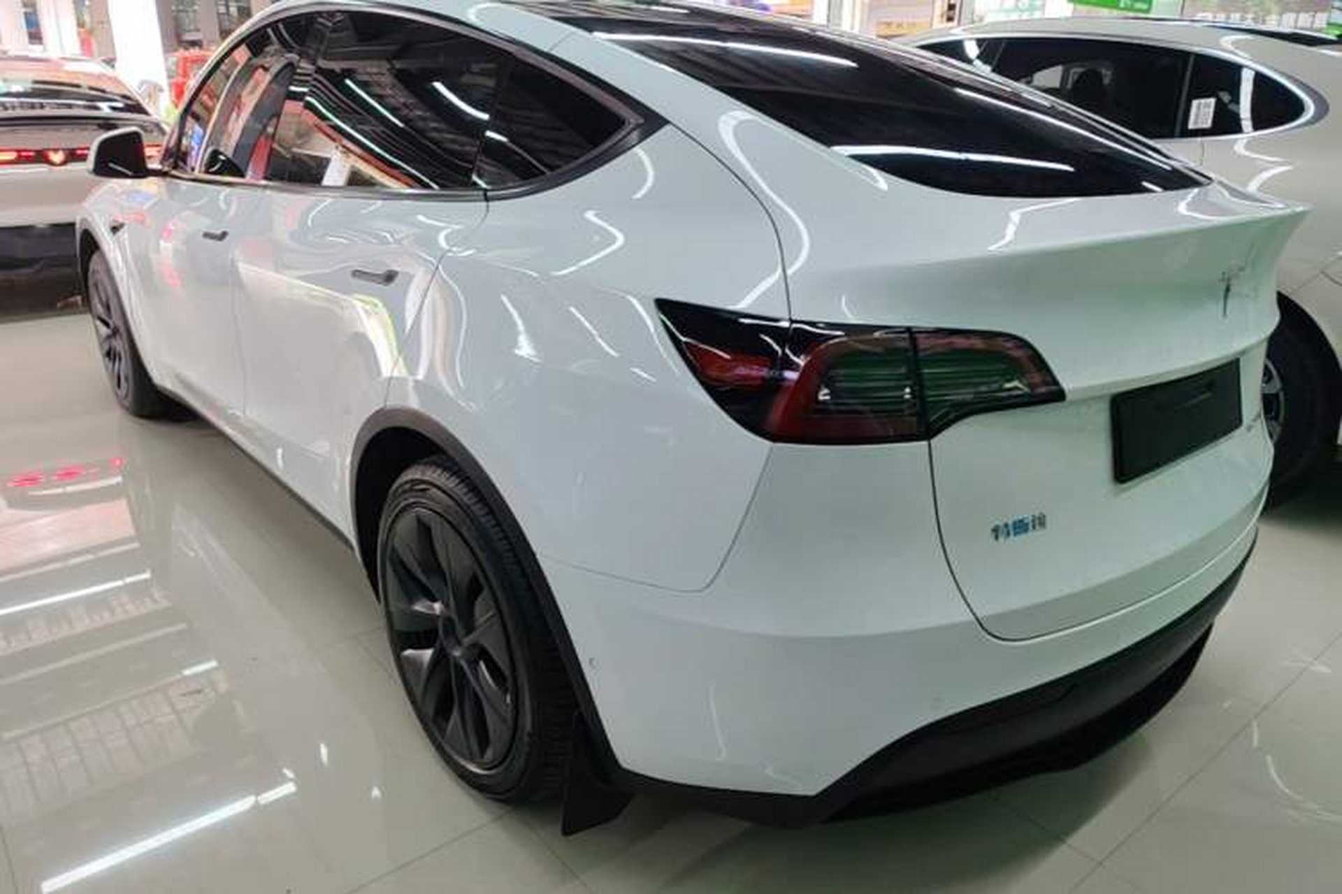 Used Tesla Model Y 2023 Rear-Wheel-Drive Version Rear Left 45 Deg