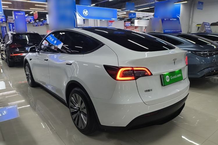 Used Tesla Model Y 2023 Rear-Wheel-Drive Version Rear Left 45 Deg