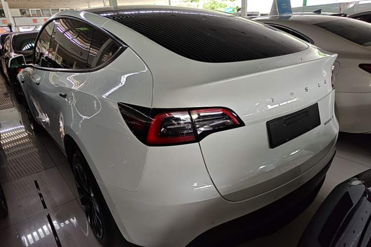 Used Tesla Model Y 2023 Rear-Wheel-Drive Version Rear Left 45 Deg