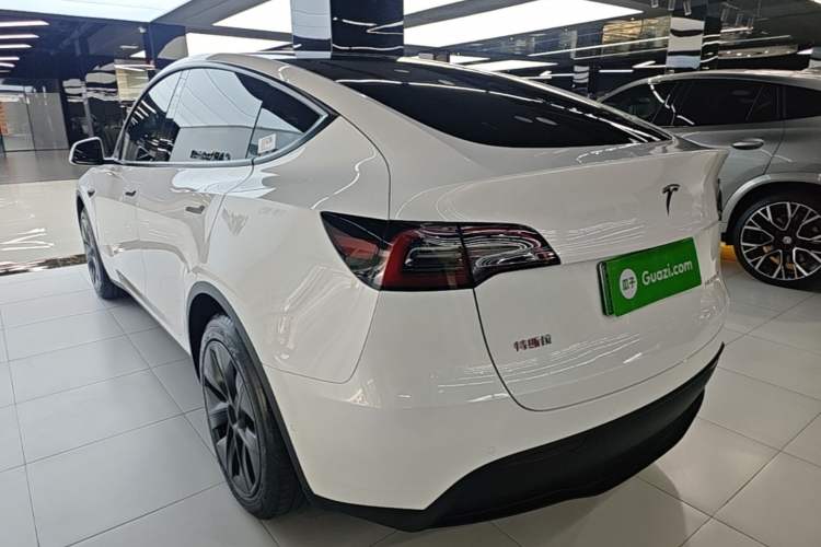 Used Tesla Model Y 2023 Rear-Wheel-Drive Version Rear Left 45 Deg