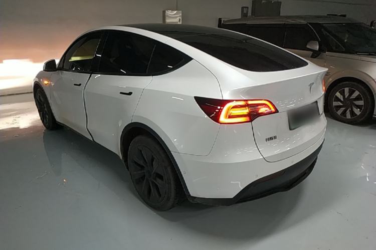 Used Tesla Model Y 2023 Long-Range All-Wheel-Drive Version Rear Left 45 Deg