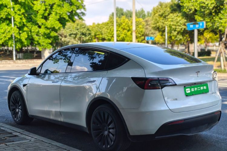 Used Tesla Model Y 2023 Rear-Wheel-Drive Version Rear Left 45 Deg