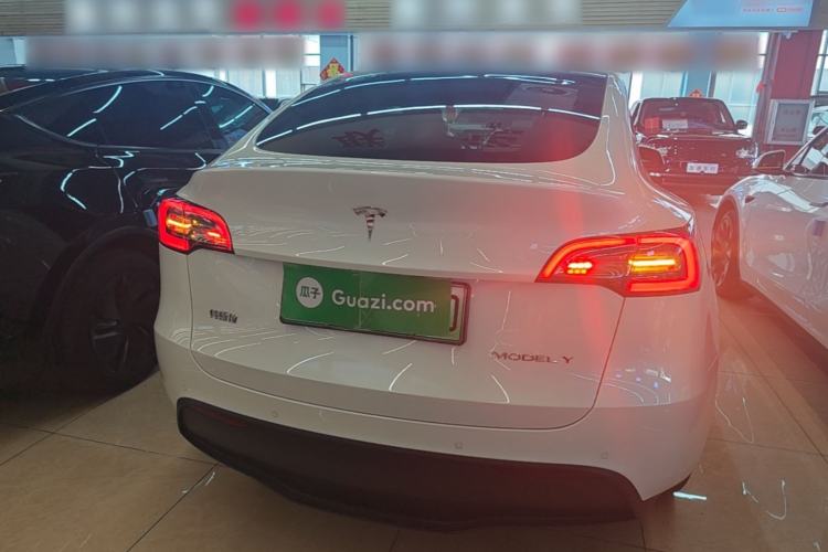 Used Tesla Model Y 2023 Long-Range All-Wheel-Drive Version Rear