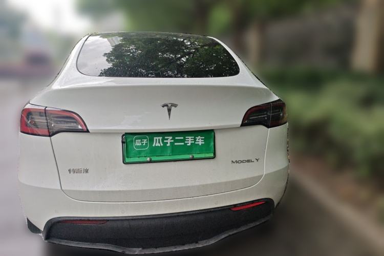 Used Tesla Model Y 2023 Long-Range All-Wheel-Drive Version Rear