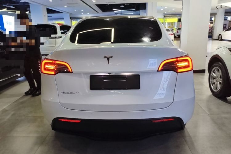 Used Tesla Model Y 2023 Long-Range All-Wheel-Drive Version Rear