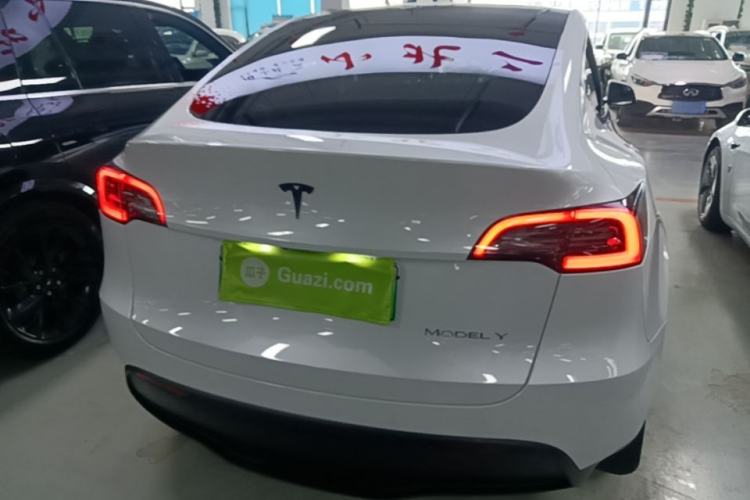 Used Tesla Model Y 2023 Long-Range All-Wheel-Drive Version Rear
