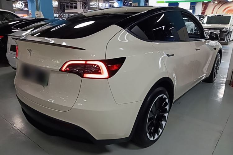 Used Tesla Model Y 2023 Rear-Wheel-Drive Version Rear Right 45 Deg