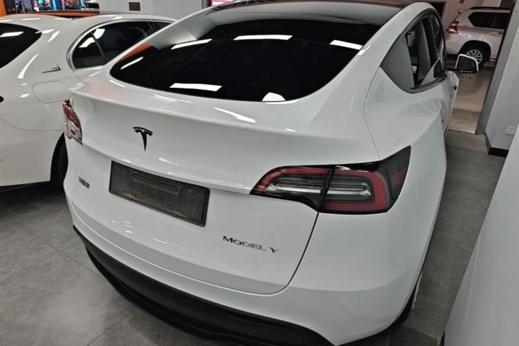 Used Tesla Model Y 2023 Rear-Wheel-Drive Version Rear Right 45 Deg