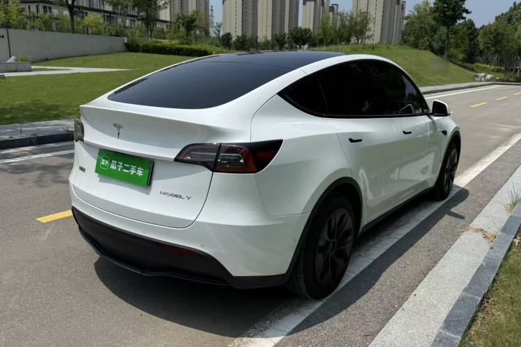 Used Tesla Model Y 2023 Rear-Wheel-Drive Version Rear Right 45 Deg