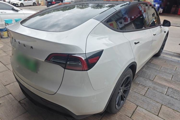 Used Tesla Model Y 2023 Rear-Wheel-Drive Version Rear Right 45 Deg