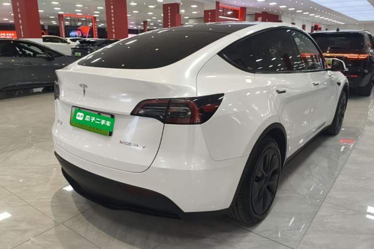 Used Tesla Model Y 2023 Rear-Wheel-Drive Version Rear Right 45 Deg