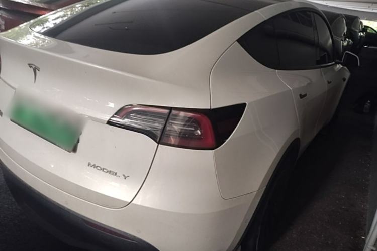 Used Tesla Model Y 2023 Long-Range All-Wheel-Drive Version Rear Right 45 Deg