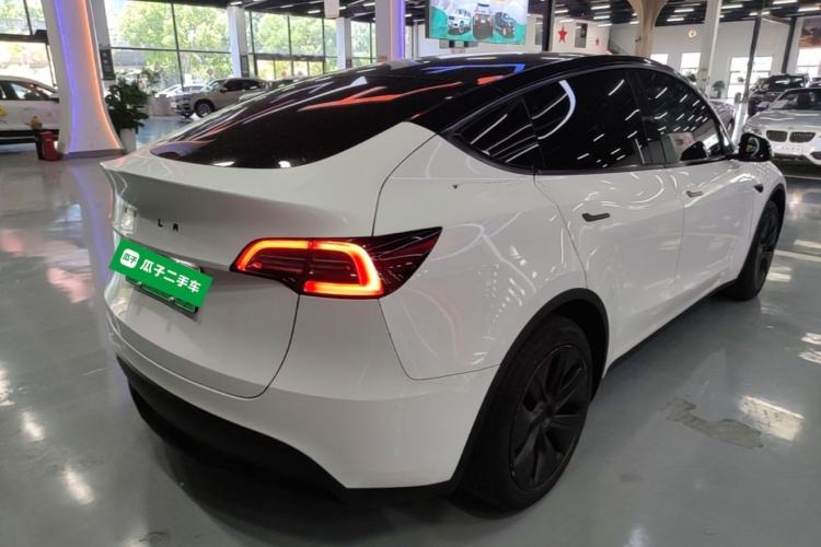 Used Tesla Model Y 2023 Rear-Wheel-Drive Version Rear Right 45 Deg