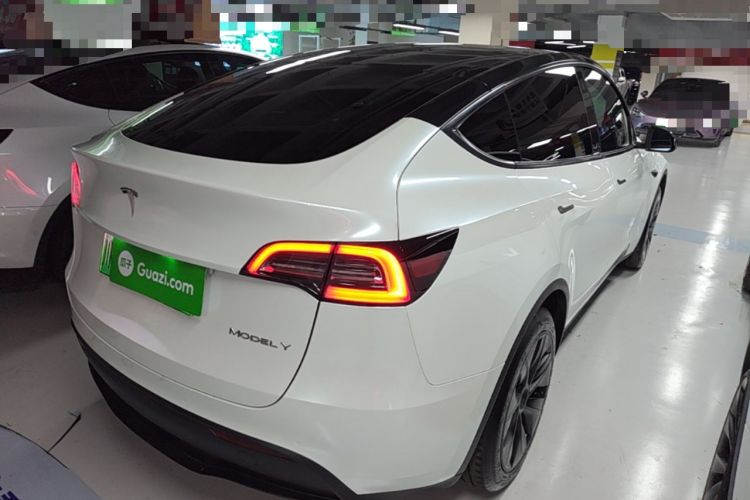 Used Tesla Model Y 2023 Rear-Wheel-Drive Version Rear Right 45 Deg