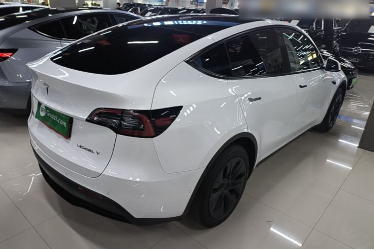 Used Tesla Model Y 2023 Rear-Wheel-Drive Version Rear Right 45 Deg