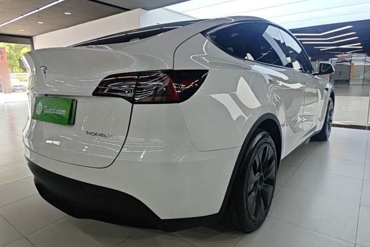Used Tesla Model Y 2023 Rear-Wheel-Drive Version Rear Right 45 Deg