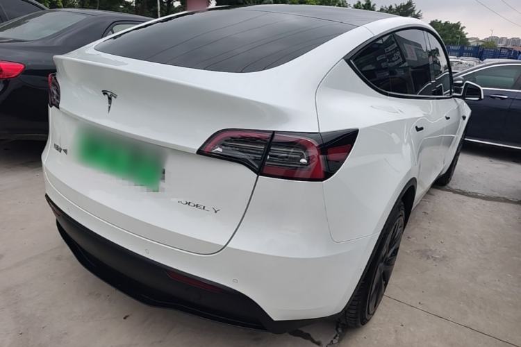 Used Tesla Model Y 2023 Rear-Wheel-Drive Version Rear Right 45 Deg