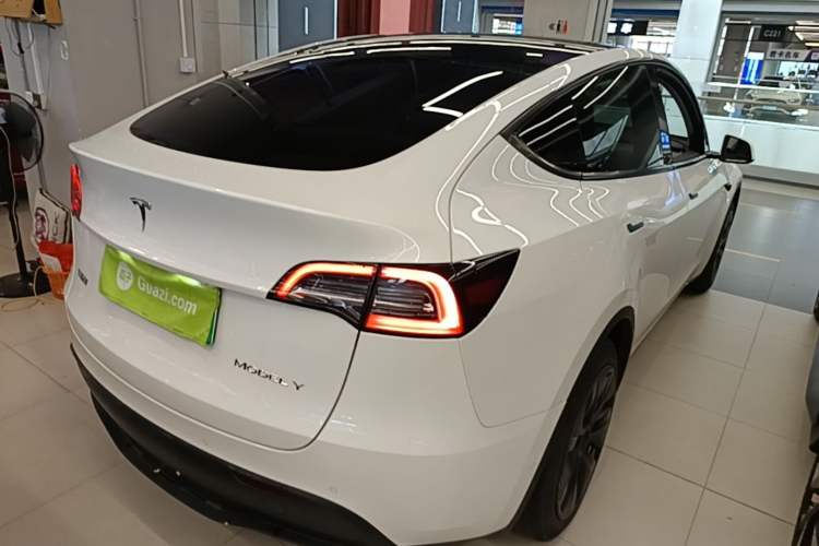 Used Tesla Model Y 2023 Rear-Wheel-Drive Version Rear Right 45 Deg