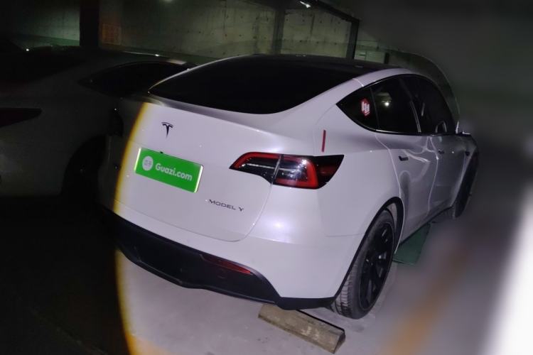 Used Tesla Model Y 2023 Rear-Wheel-Drive Version Rear Right 45 Deg
