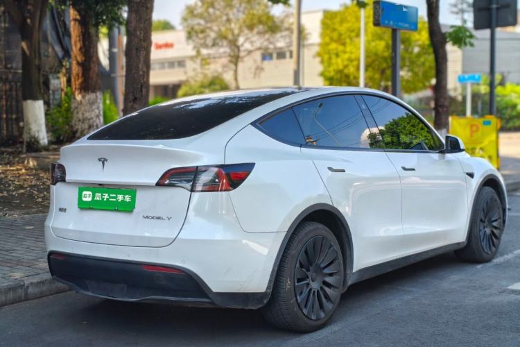 Used Tesla Model Y 2023 Rear-Wheel-Drive Version Rear Right 45 Deg