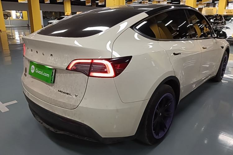 Used Tesla Model Y 2023 Rear-Wheel-Drive Version Rear Right 45 Deg
