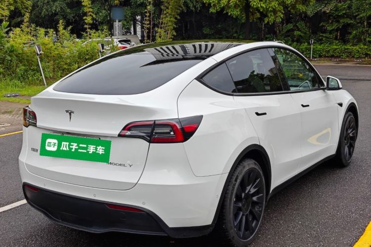 Used Tesla Model Y 2023 Rear-Wheel-Drive Version Rear Right 45 Deg