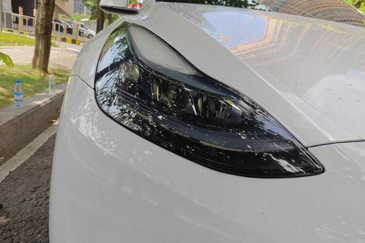 Used Tesla Model Y 2023 High-Performance All-Wheel-Drive Version Right Front Headlight