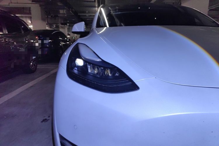 Used Tesla Model Y 2023 Long-Range All-Wheel-Drive Version Right Front Headlight