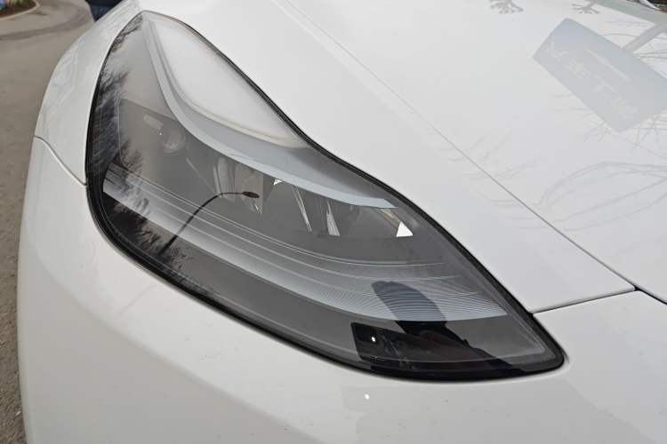 Used Tesla Model Y 2023 Rear-Wheel-Drive Version Right Front Headlight
