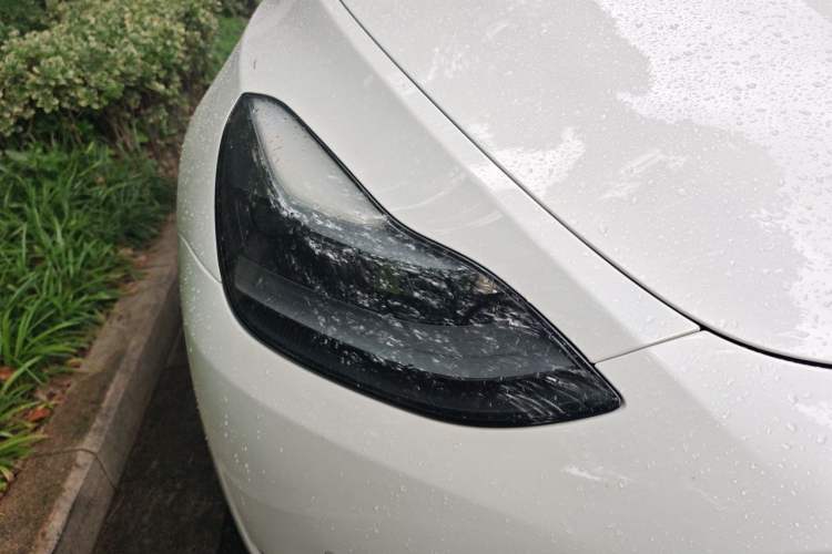 Used Tesla Model Y 2023 Long-Range All-Wheel-Drive Version Right Front Headlight