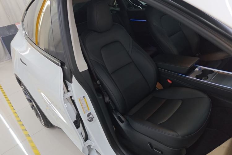 Used Tesla Model Y 2023 High-Performance All-Wheel-Drive Version Right Front Seat