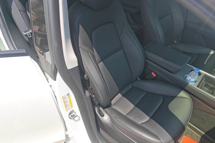 Used Tesla Model Y 2023 Rear-Wheel-Drive Version Right Front Seat