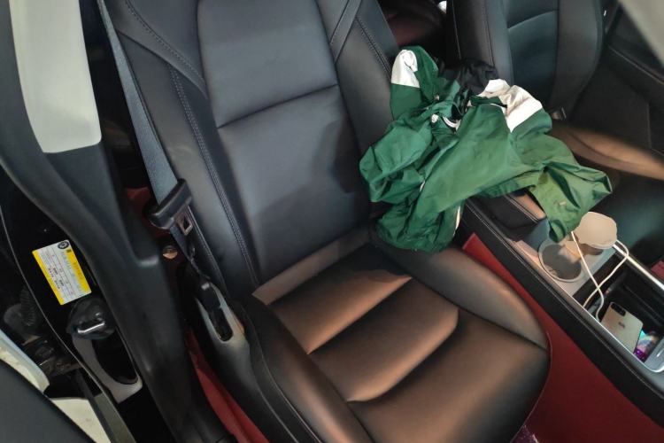 Used Tesla Model Y 2023 Rear-Wheel-Drive Version Right Front Seat