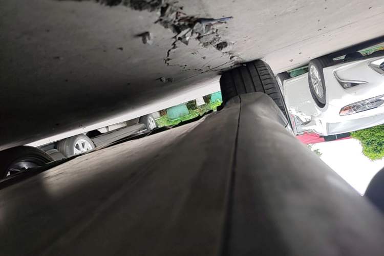 Used Tesla Model Y 2023 Rear-Wheel-Drive Version Right Side Sill