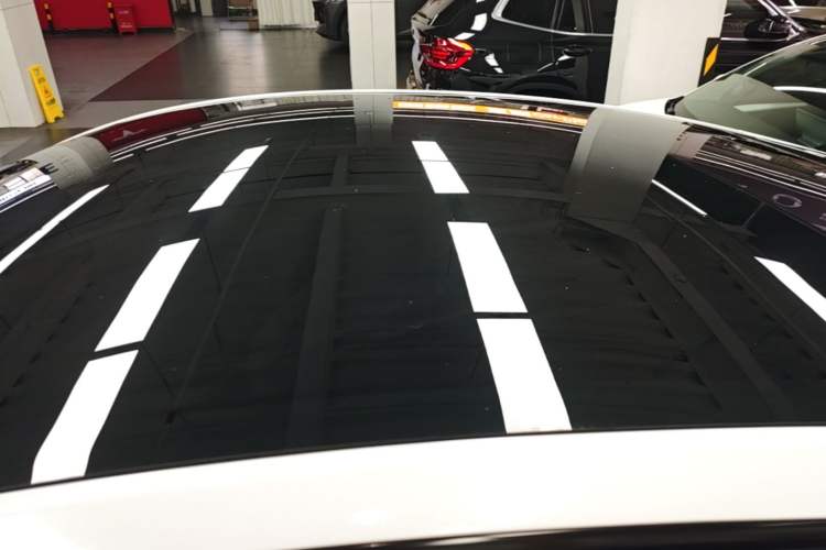 Used Tesla Model Y 2023 Long-Range All-Wheel-Drive Version Roof