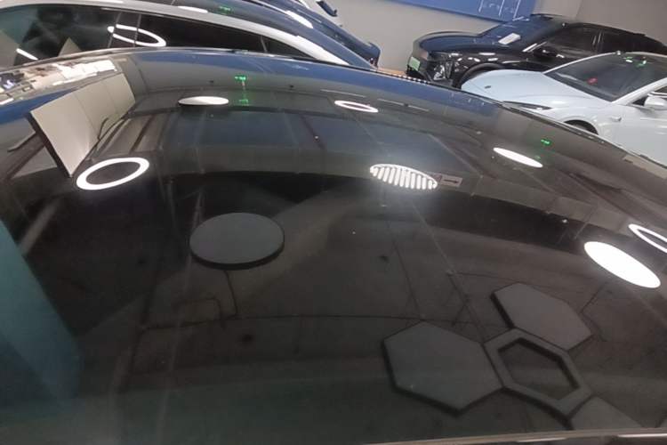 Used Tesla Model Y 2023 Rear-Wheel-Drive Version Roof