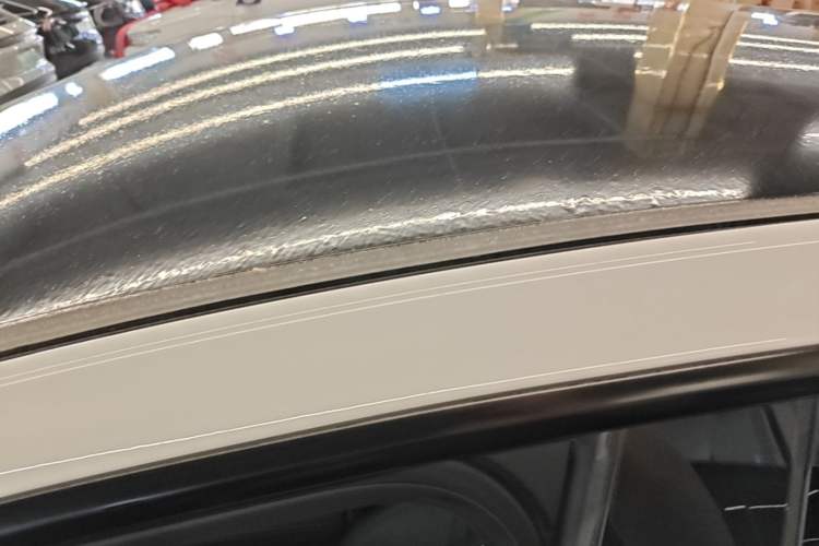 Used Tesla Model Y 2023 Rear-Wheel-Drive Version Roof