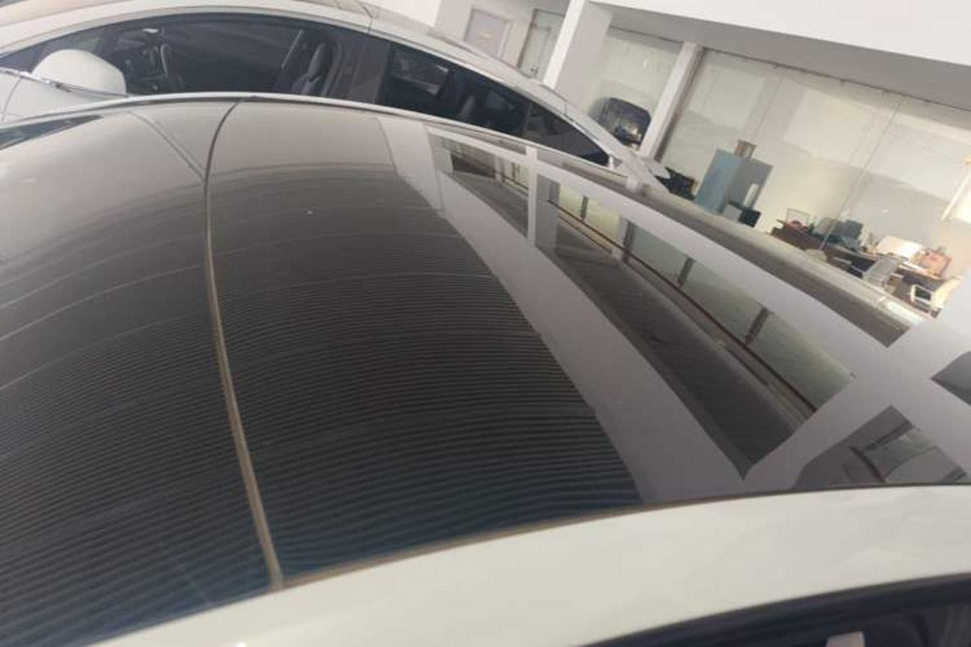Used Tesla Model Y 2023 Long-Range All-Wheel-Drive Version Roof