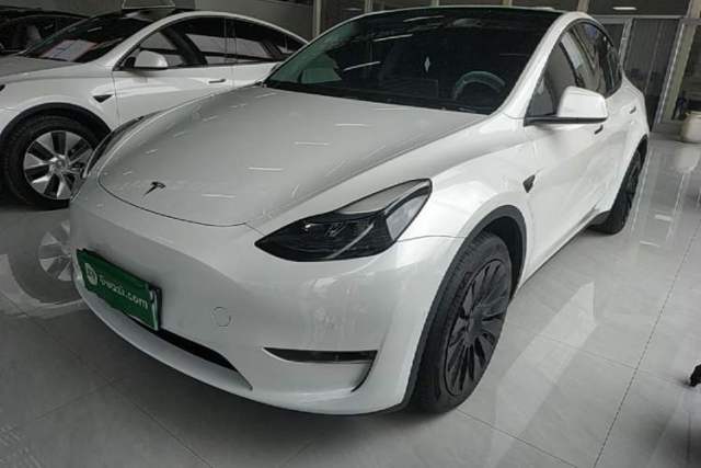 Used Tesla Model Y 2023 Long-Range All-Wheel-Drive Version
