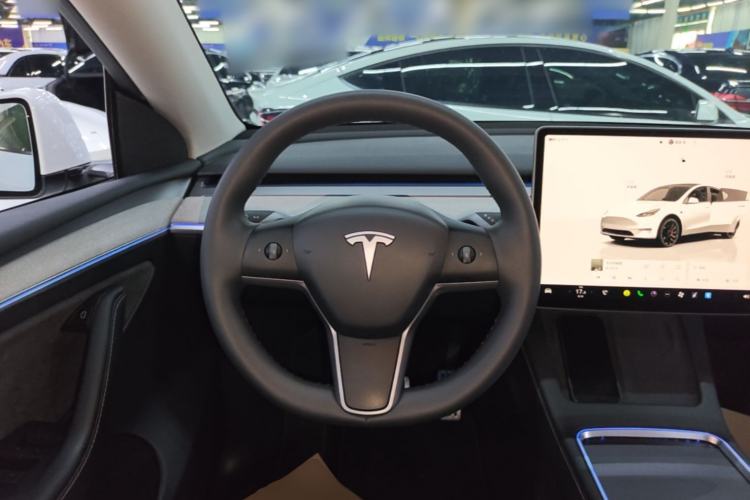 Used Tesla Model Y 2023 High-Performance All-Wheel-Drive Version Steering Wheel