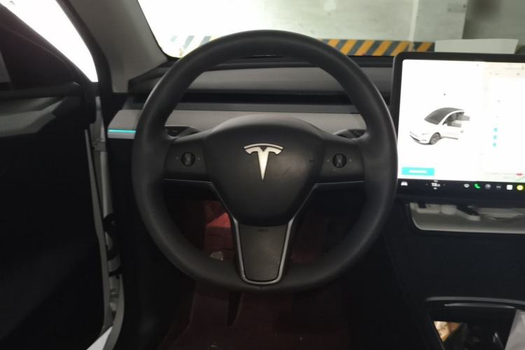 Used Tesla Model Y 2023 Rear-Wheel-Drive Version Steering Wheel