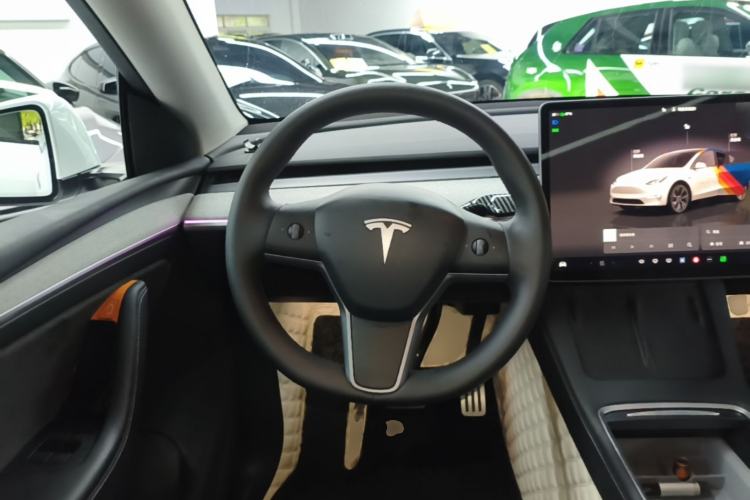 Used Tesla Model Y 2023 Rear-Wheel-Drive Version Steering Wheel