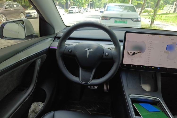 Used Tesla Model Y 2023 High-Performance All-Wheel-Drive Version Steering Wheel