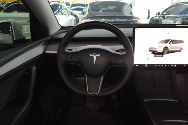 Used Tesla Model Y 2023 Rear-Wheel-Drive Version Steering Wheel