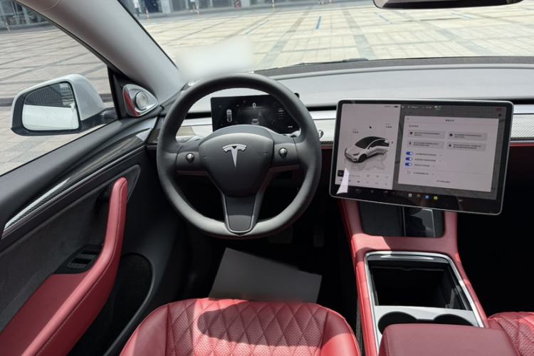 Used Tesla Model Y 2023 Long-Range All-Wheel-Drive Version Steering Wheel