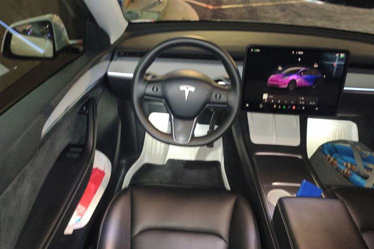 Used Tesla Model Y 2023 Rear-Wheel-Drive Version Steering Wheel