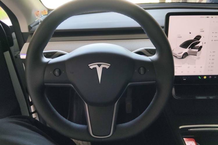 Used Tesla Model Y 2023 Rear-Wheel-Drive Version Steering Wheel